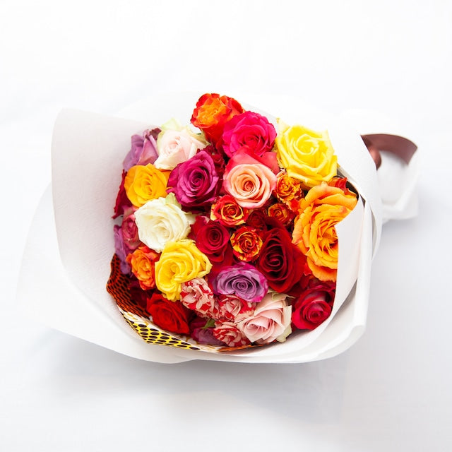 25本黒バラブーケ　ピンク金粉付き❣️プレゼント お祝い 枯れない花 特別な人へ 25本黒バラブーケ ピンク金粉付き❣️プレゼント お祝い 枯れ