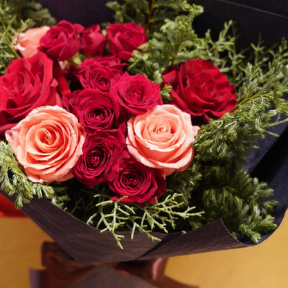 【お届け日限定】シーズナルローズブーケ〜CHRISTMAS〜