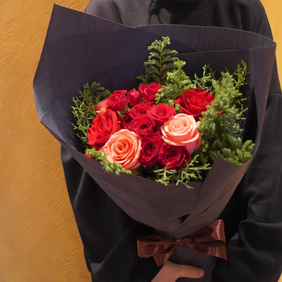 【お届け日限定】シーズナルローズブーケ〜CHRISTMAS〜