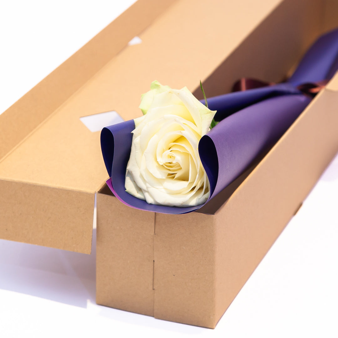 【お届け日限定】VALENTINE 1輪ギフトBOX［DPコーヒー＆ローズティー付き］ネイビー